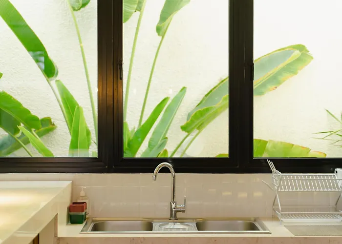Villa Casa Yellowstone 4br - Seminyak