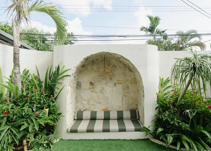 Casa Yellowstone 4br - * Seminyak