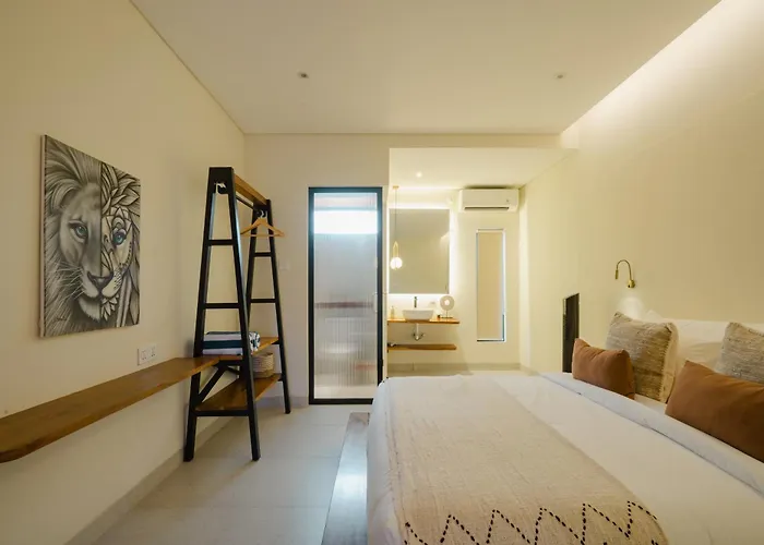 Casa Yellowstone 4br - Villa Seminyak