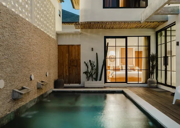 Villa Casa Yellowstone 4br - Seminyak