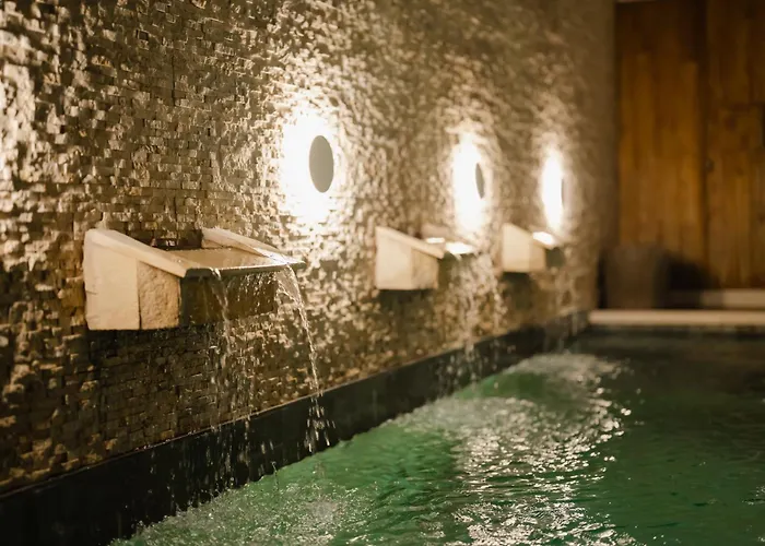 Casa Yellowstone 4br - * Seminyak