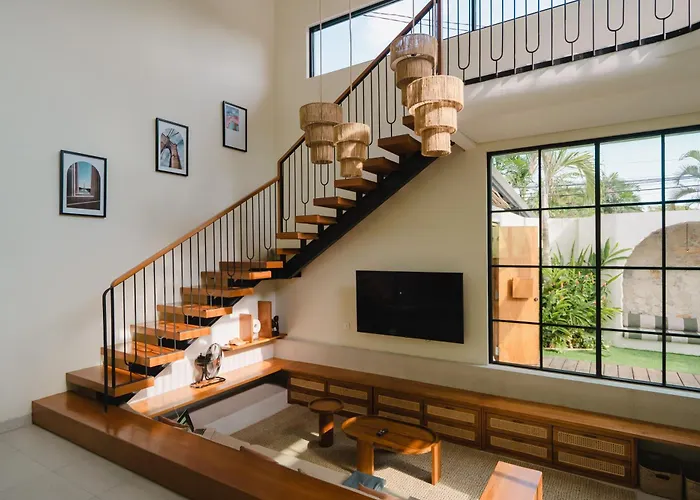 Villa Casa Yellowstone 4br - Seminyak